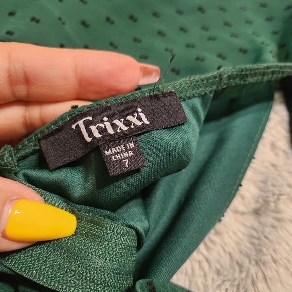 Trixxi Long Sleeve Green Dress - Picture 4 of 7